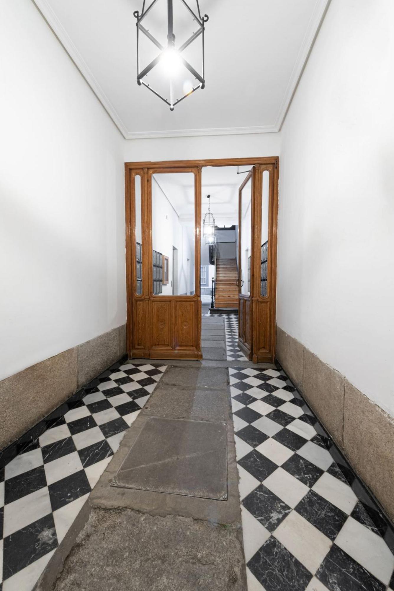 Apartamentos Day Madrid Luna Centro Gran Via Sol Malasana Dış mekan fotoğraf