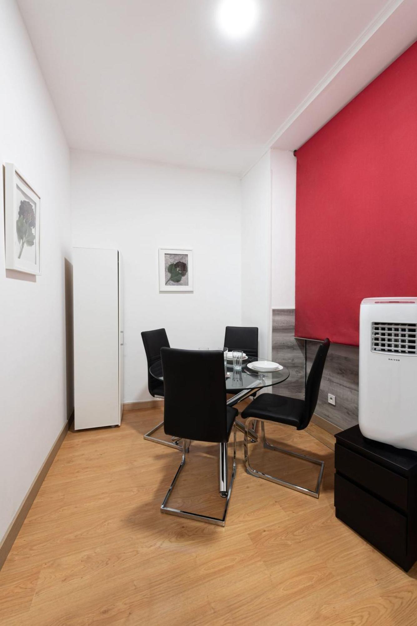 Apartamentos Day Madrid Luna Centro Gran Via Sol Malasana Dış mekan fotoğraf