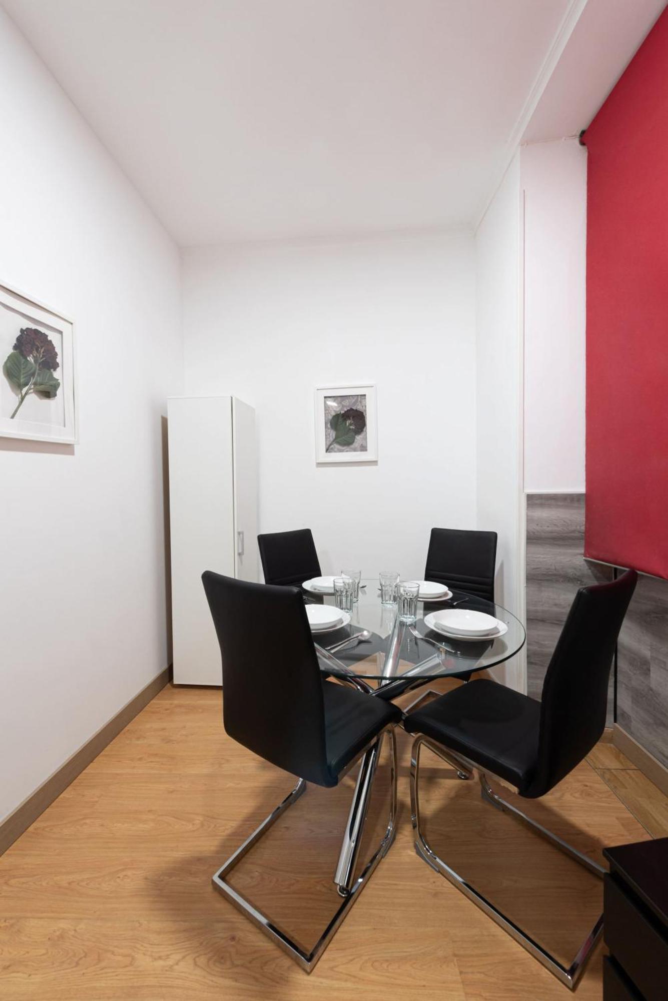 Apartamentos Day Madrid Luna Centro Gran Via Sol Malasana Dış mekan fotoğraf