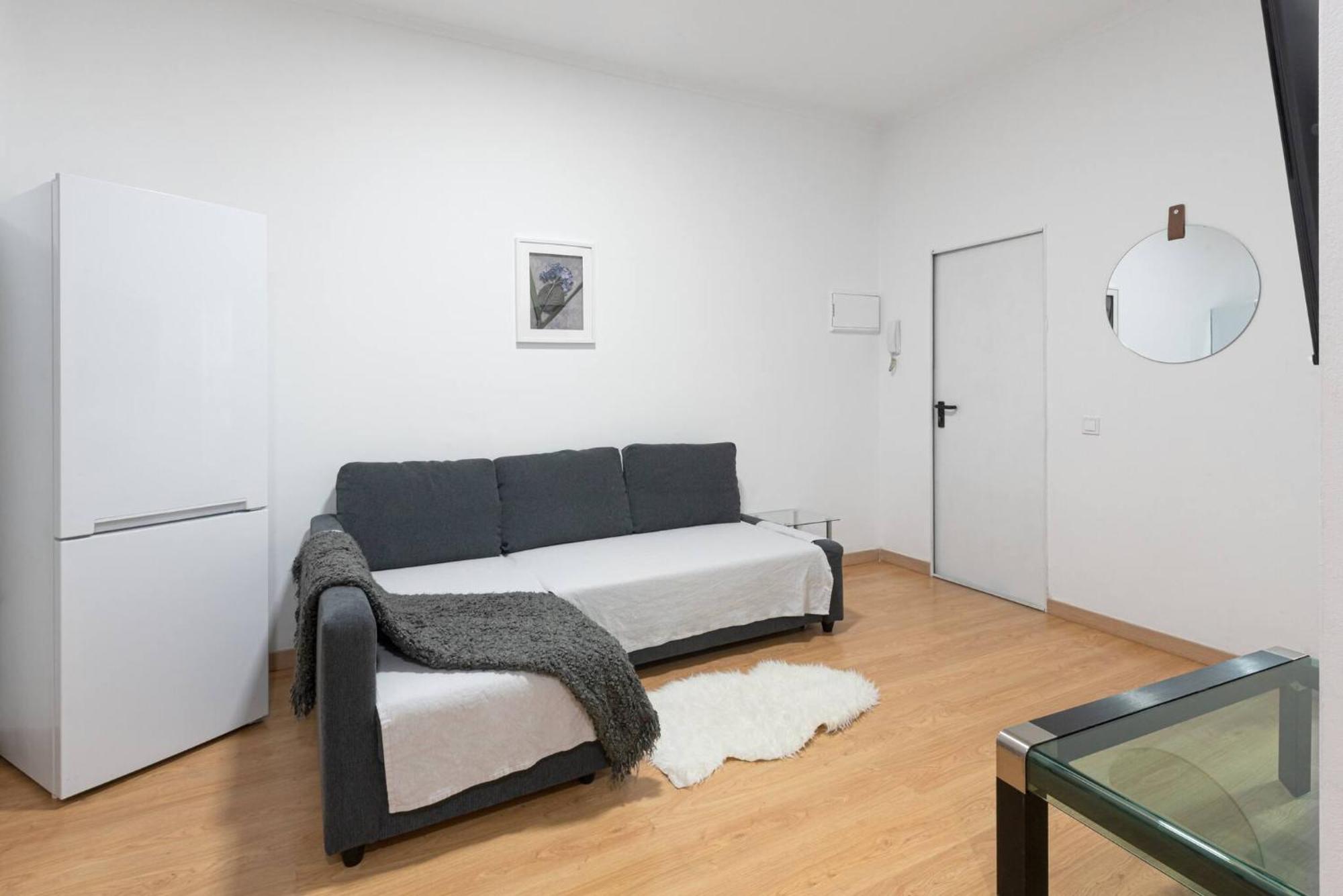 Apartamentos Day Madrid Luna Centro Gran Via Sol Malasana Dış mekan fotoğraf