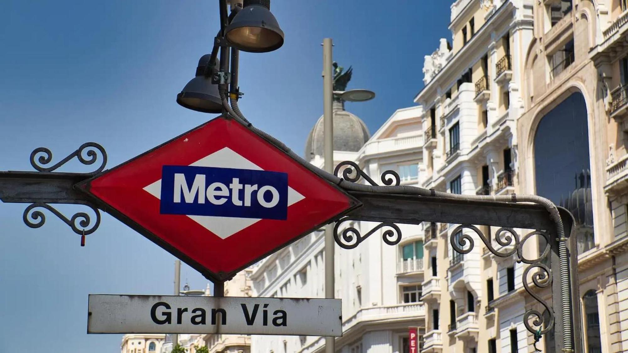 Apartamentos Day Madrid Luna Centro Gran Via Sol Malasana Dış mekan fotoğraf