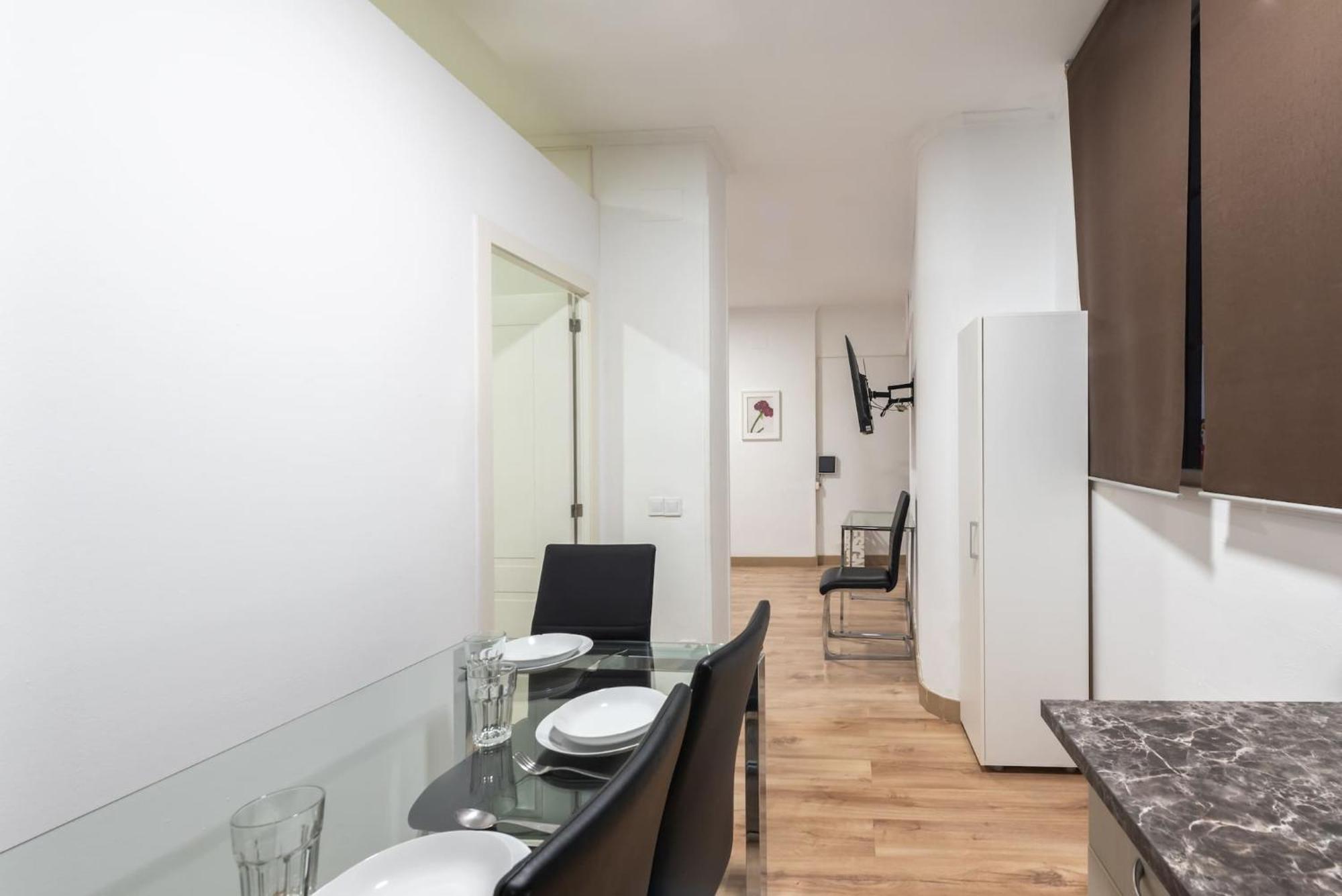 Apartamentos Day Madrid Luna Centro Gran Via Sol Malasana Dış mekan fotoğraf