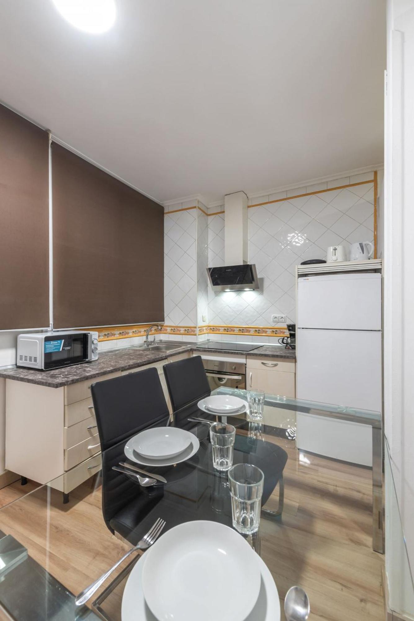 Apartamentos Day Madrid Luna Centro Gran Via Sol Malasana Dış mekan fotoğraf