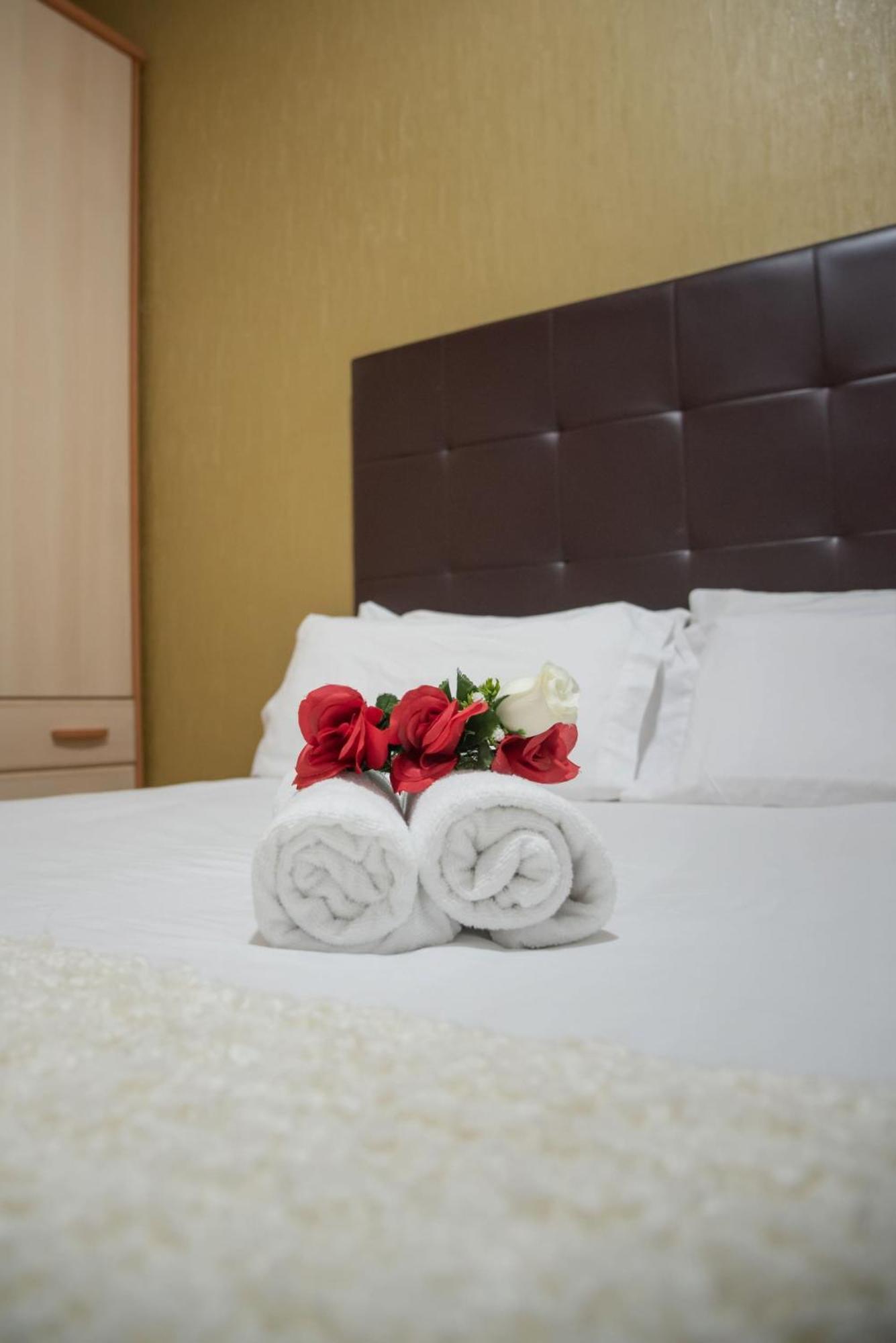 Apartamentos Day Madrid Luna Centro Gran Via Sol Malasana Dış mekan fotoğraf