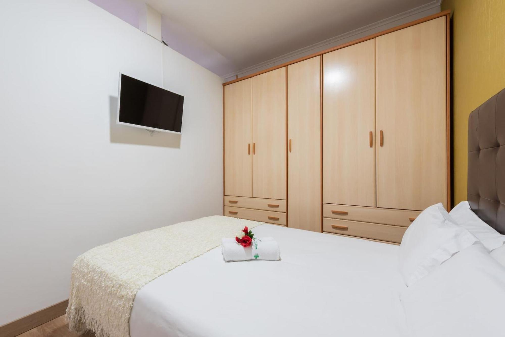 Apartamentos Day Madrid Luna Centro Gran Via Sol Malasana Dış mekan fotoğraf