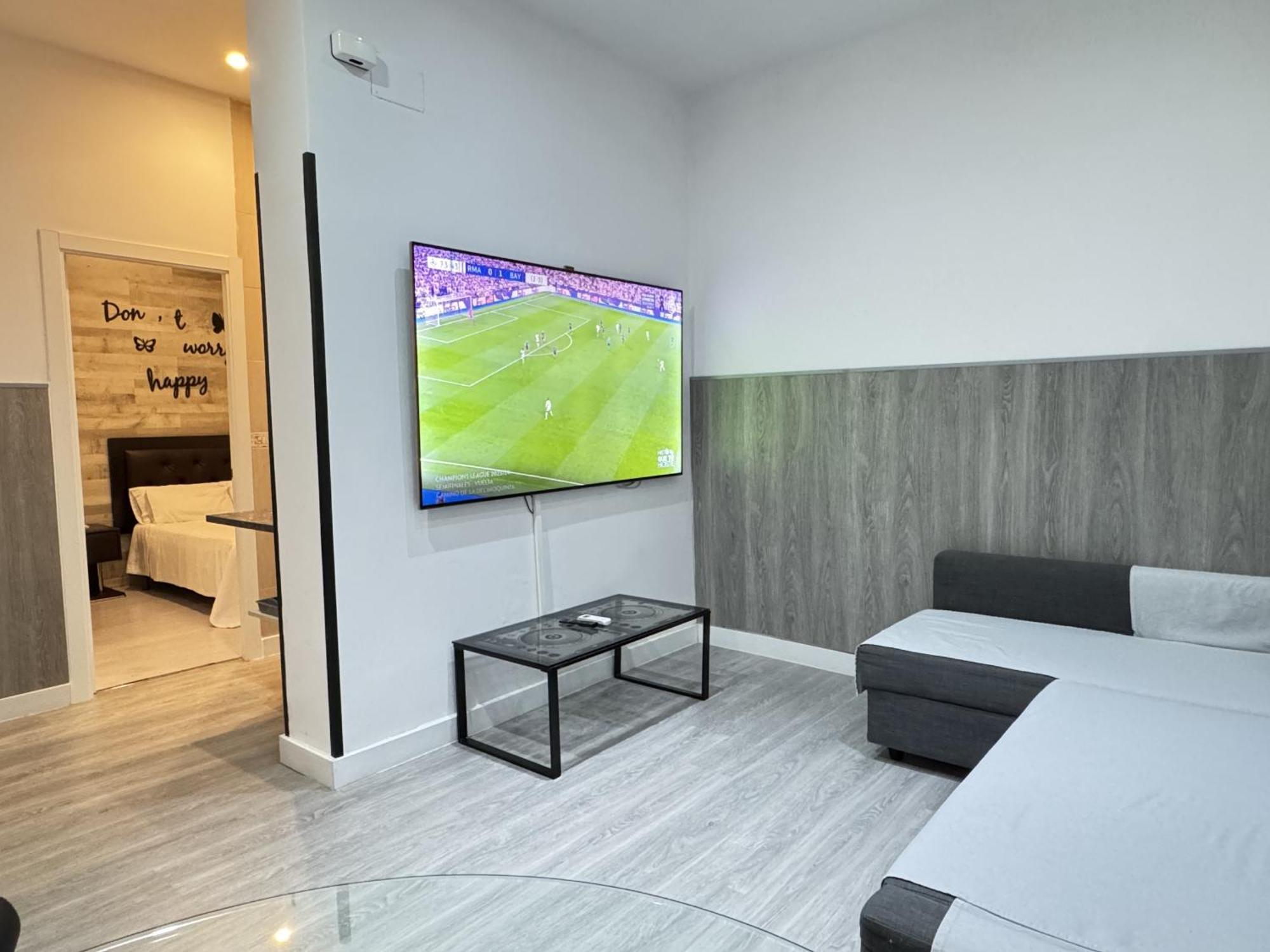 Apartamentos Day Madrid Luna Centro Gran Via Sol Malasana Dış mekan fotoğraf